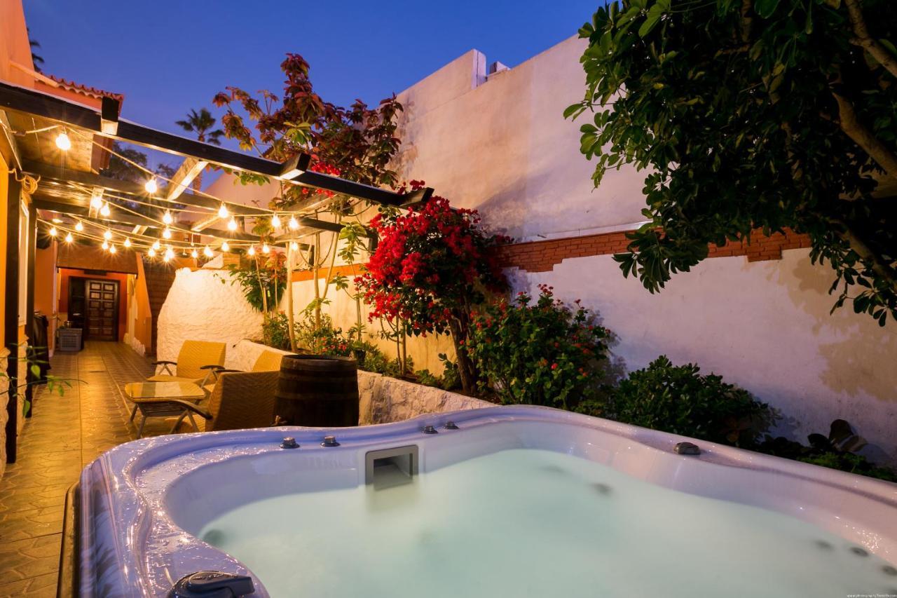 True Canarian 6 Bedrooms With Hot Tub Callao Salvaje